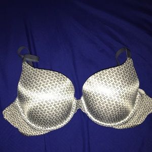 Victoria's Secret Body By Victoria 32DD bra